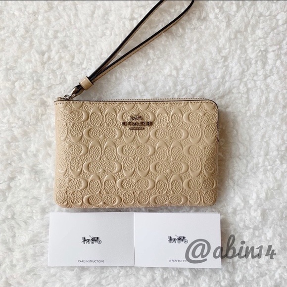 Coach Signature Embossed Patent Leather Corner Zip Wristlet Clutch - Picture 4 of 6